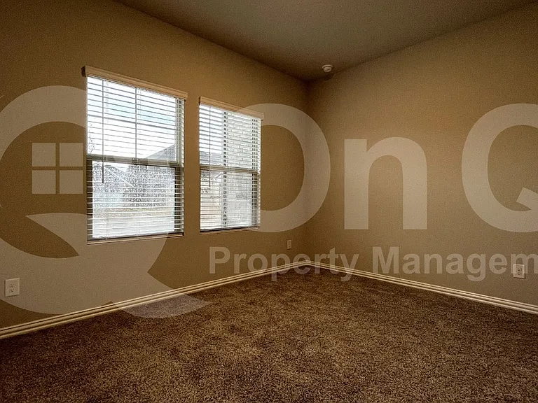 1608 Lannon Ln — Photo 21