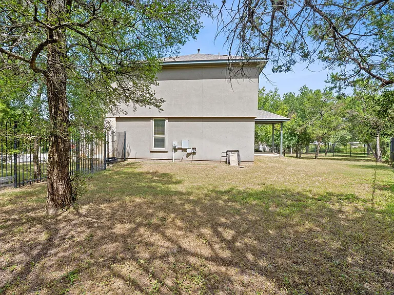 307 Parkside Dr — Photo 29