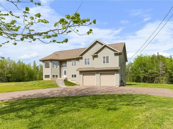 160 Daniel Dr, Moncton, NB E1H 0B4