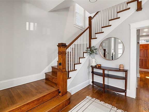 5th image of 2721 Fendall Ave