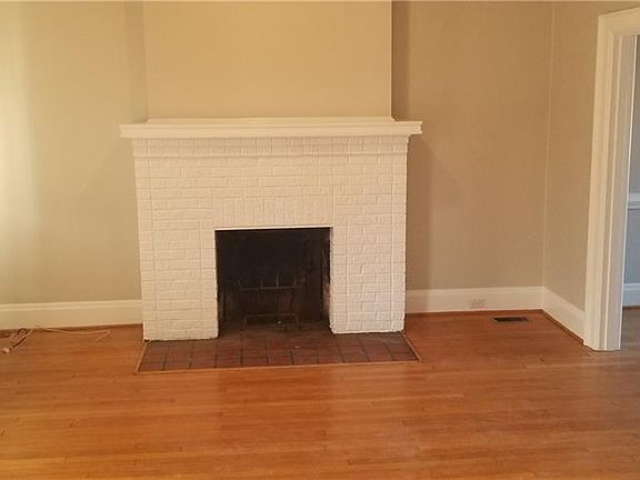3rd image of 3310 W Franklin St