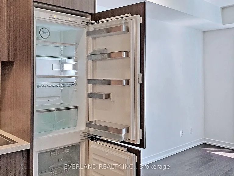 21 Widmer St #1507 — Photo 13