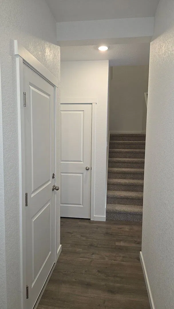 3644 Glenna Place - Ellston Park - 2 Story Townhome - 3 Bed/ 2.5 Bath/ 2 Car Garage — Photo 3