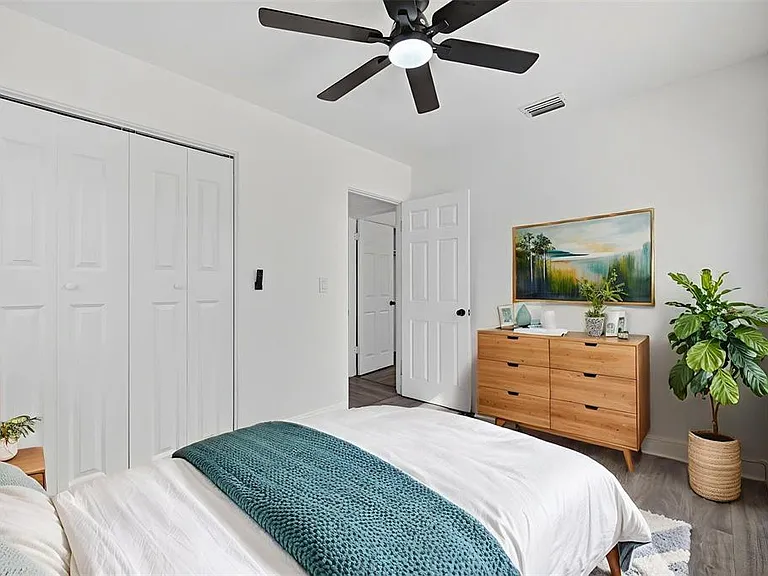 3034 Touraine Ave — Photo 52