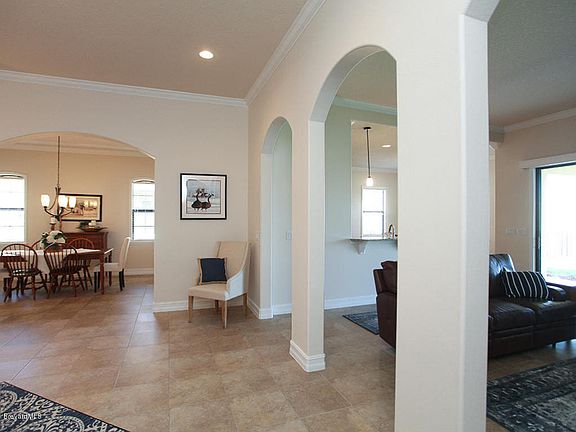 2nd image of 3107 Lamanga Dr