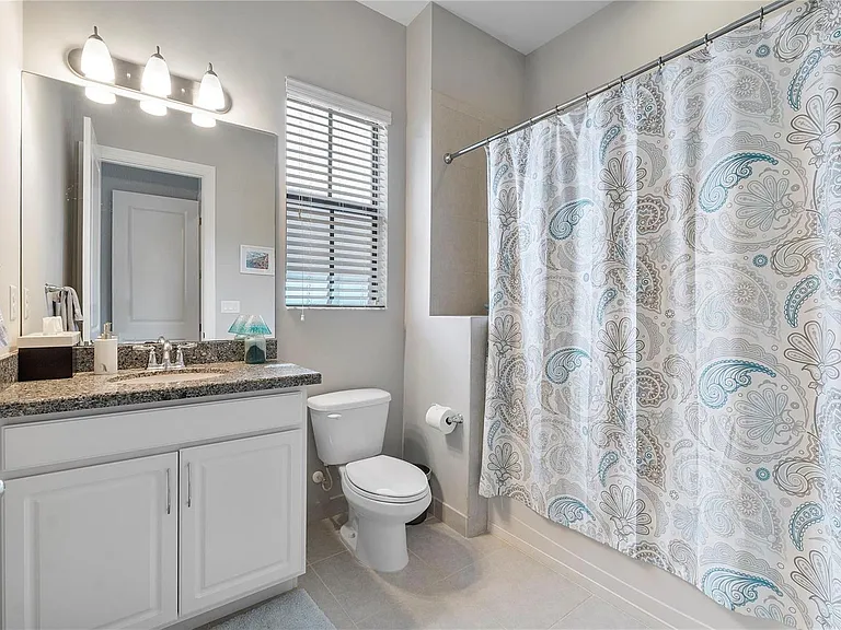 11036 Meridian Dr N — Photo 11