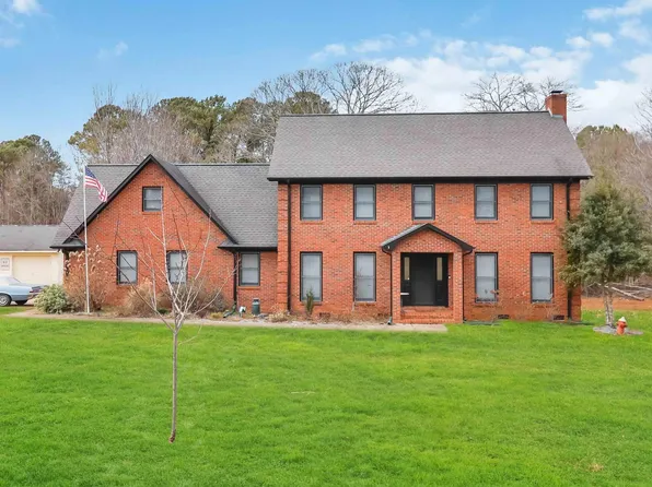 302 Clevy Bush Dr, Inman, SC 29349