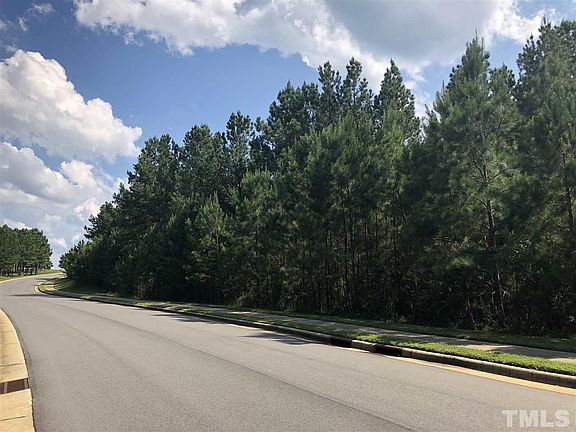 4th image of 1357 Golfers View Drive