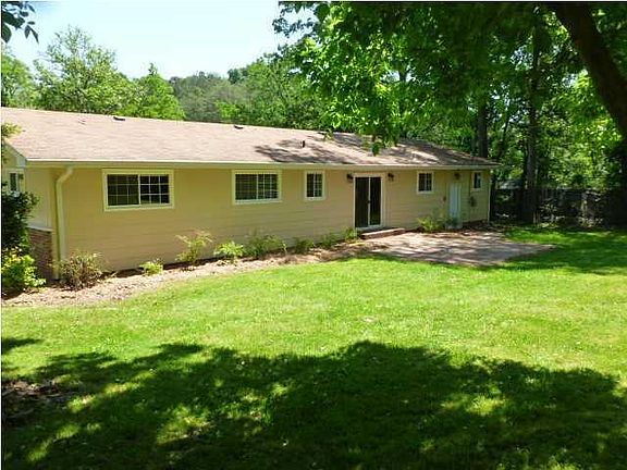 2nd image of 1010 Carter Dr