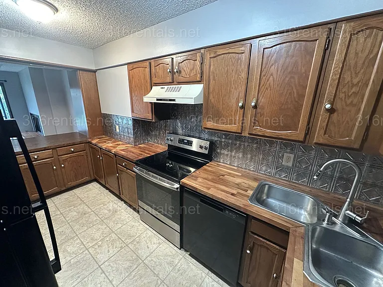 866 N Nims Ave — Photo 8