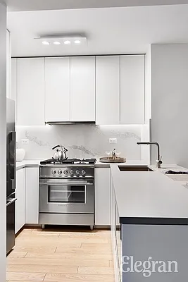 Sold by (Legacy) Elegran | media 20