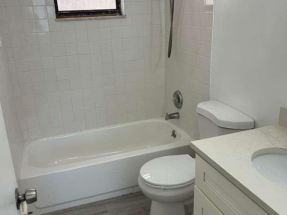 3rd image of 1081 SE Monterey Rd APT C12