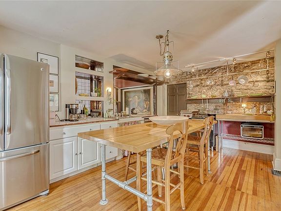 4th image of 37 Park St