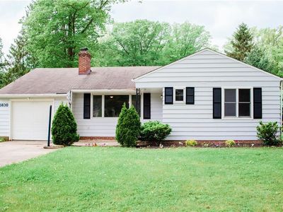 3830 Walter Rd, North Olmsted, OH, 44070