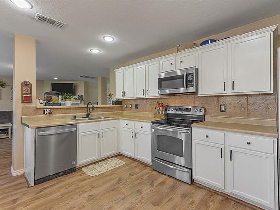 4th image of 12600 Panorama Dr