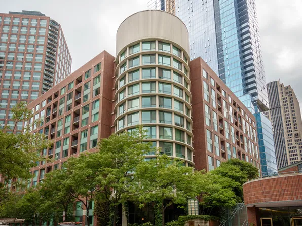440 N McClurg Ct APT 721, Chicago, IL 60611