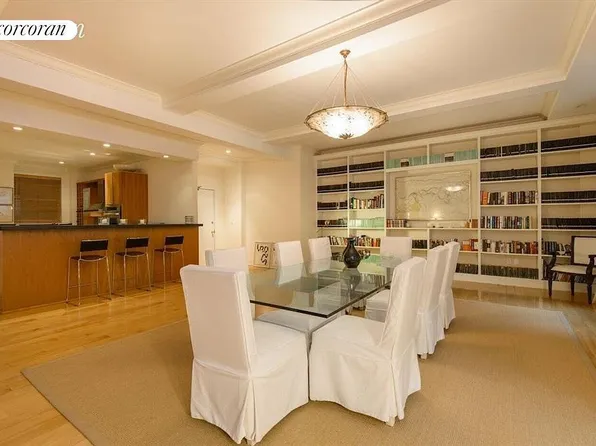 171 W 57th St APT 2B, New York, NY 10019