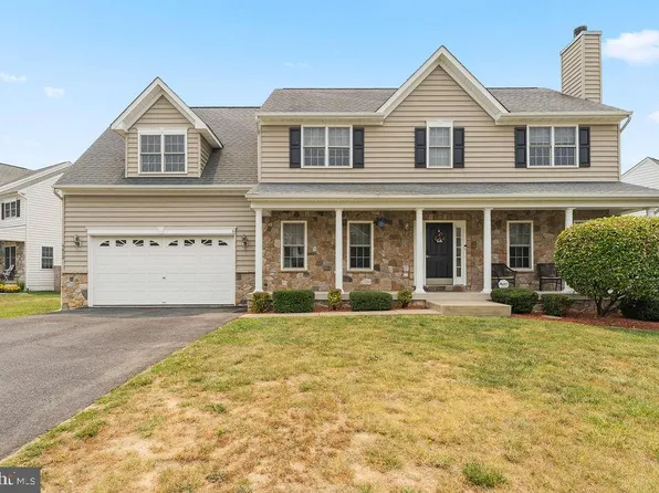 9812 Foxton Pl, Fredericksburg, VA 22408