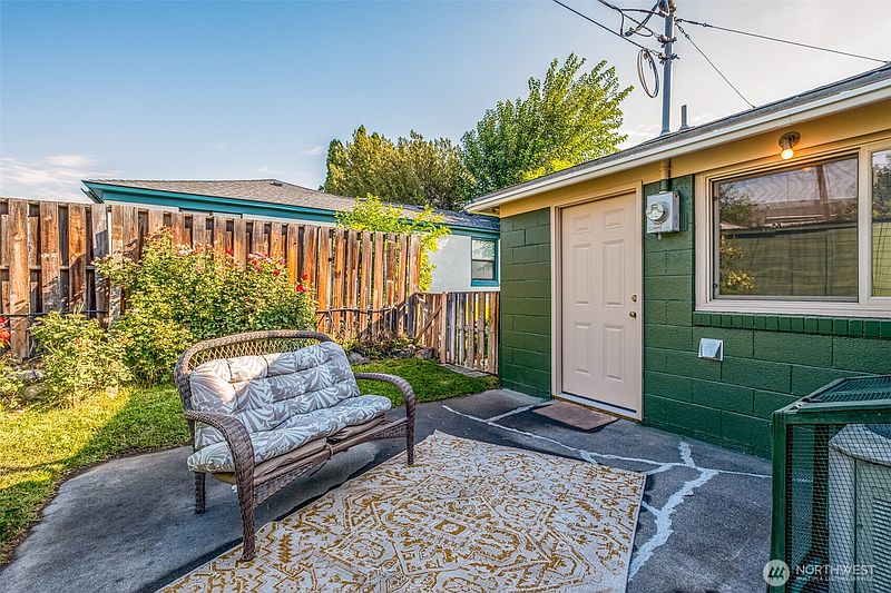 5th image of 209 Maringo Road