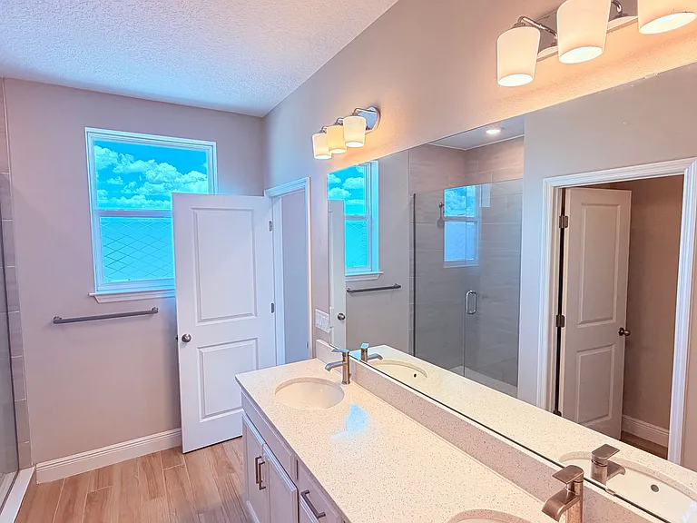 6495 Cyrils Dr — Photo 18