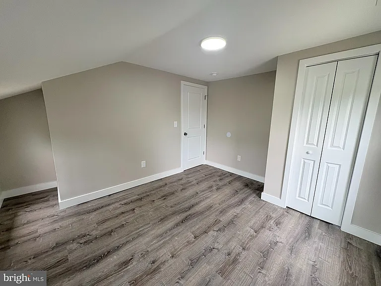825 W 3rd St — Photo 7
