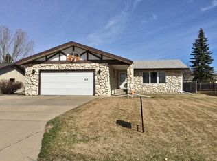 415 17th Ave SE, Minot, ND 58701