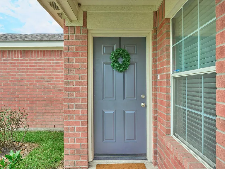 4243 Medina River Loop — Photo 4