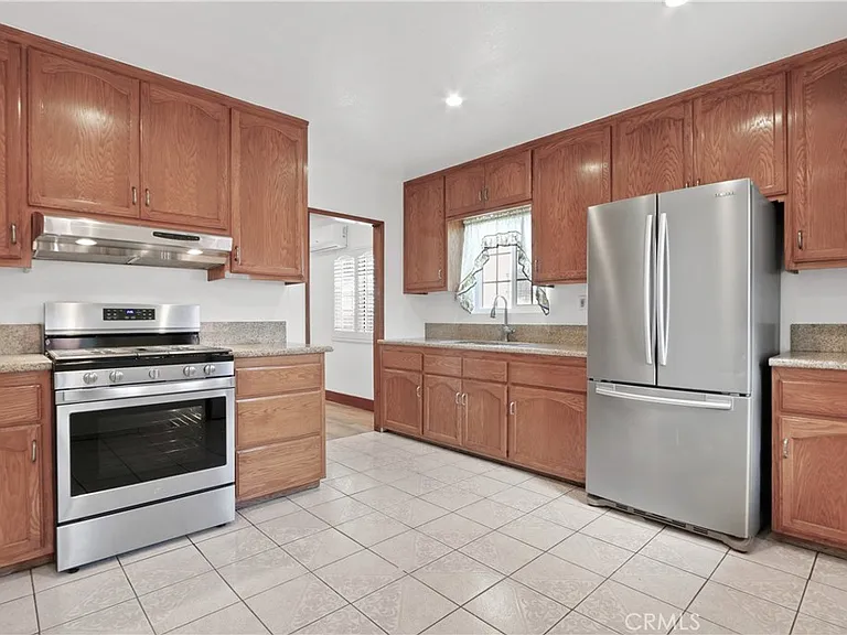 236 W Arbor Vitae St — Photo 14