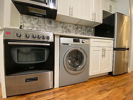 2nd image of 349 Chauncey St APT 1
