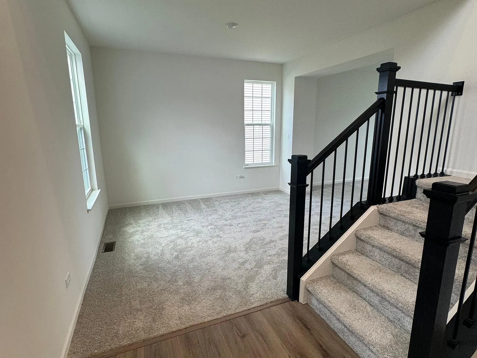 3 bed, 2.5 bath, 2282 sqft, $3,400 — Photo 3