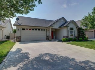 225 E Ryegate Dr, Meridian, ID 83646
