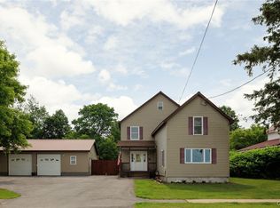 19 Franklin St, Carthage, NY 13619