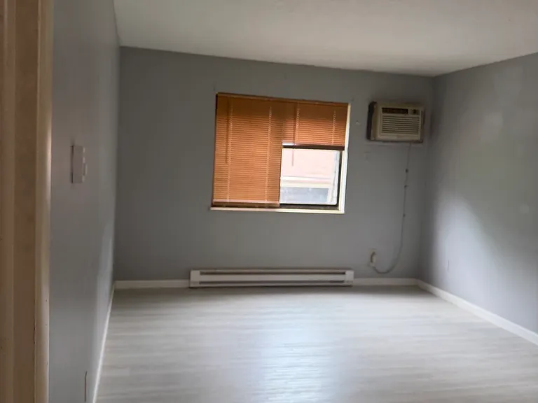 90 Sciota Ave #5 — Photo 1