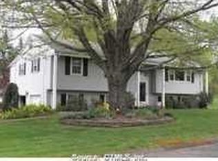 91 Tumblebrook Rd, Meriden, CT 06450