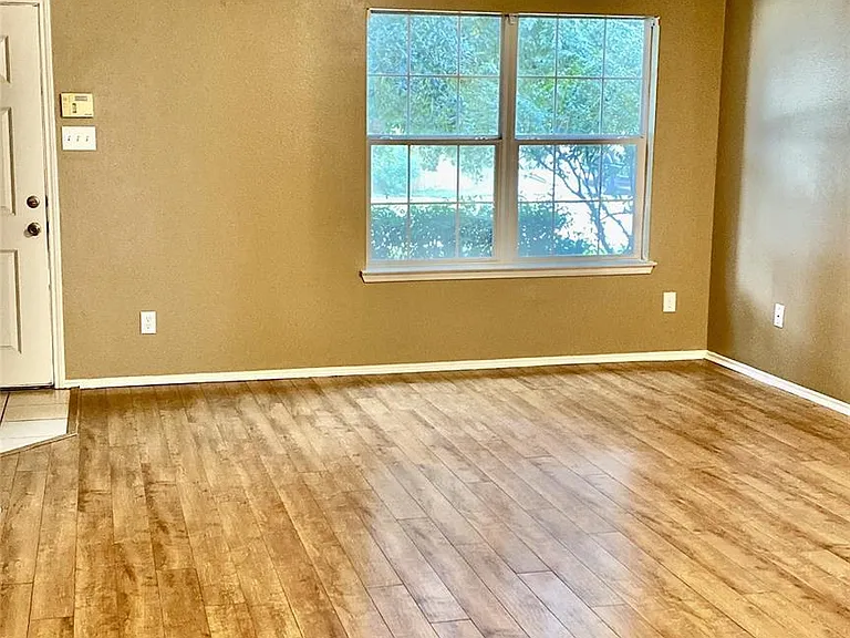 18034 Platinum Springs Dr — Photo 4