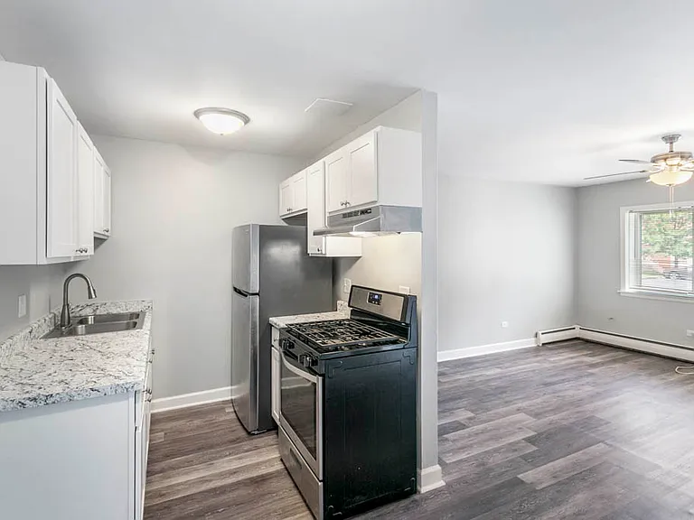 Linden Flats — Photo 16