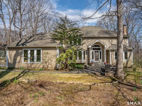 67 Hunters Crossing, Burlington, CT 06013