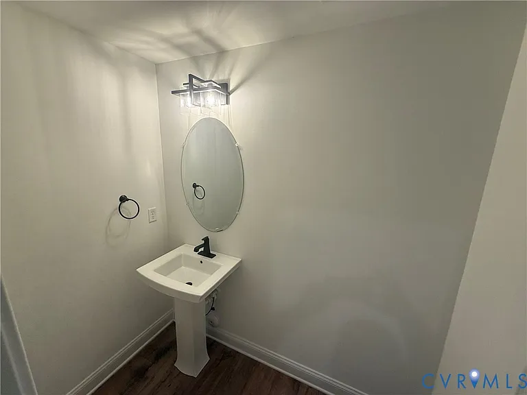 7048 Dunton Rd — Photo 6