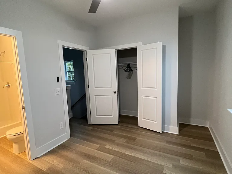 2044 Arbutus Ave — Photo 11