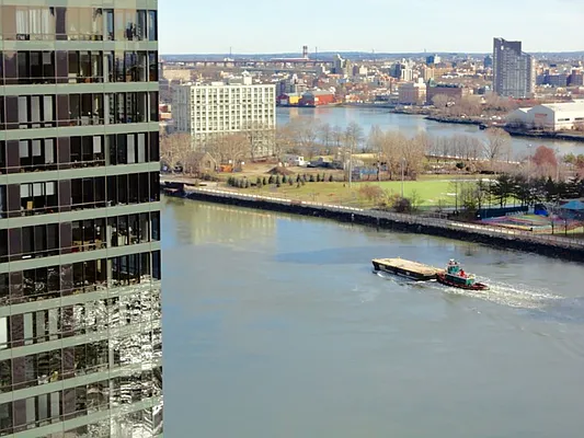 Rented by Sotheby's International Realty | media 19