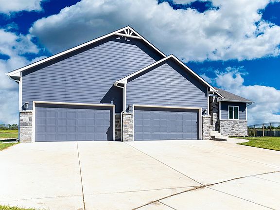 2nd image of 1518 N Cattail Ct