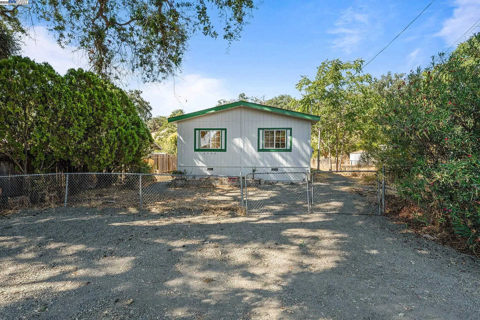 4564 Foothill Dr photo 1