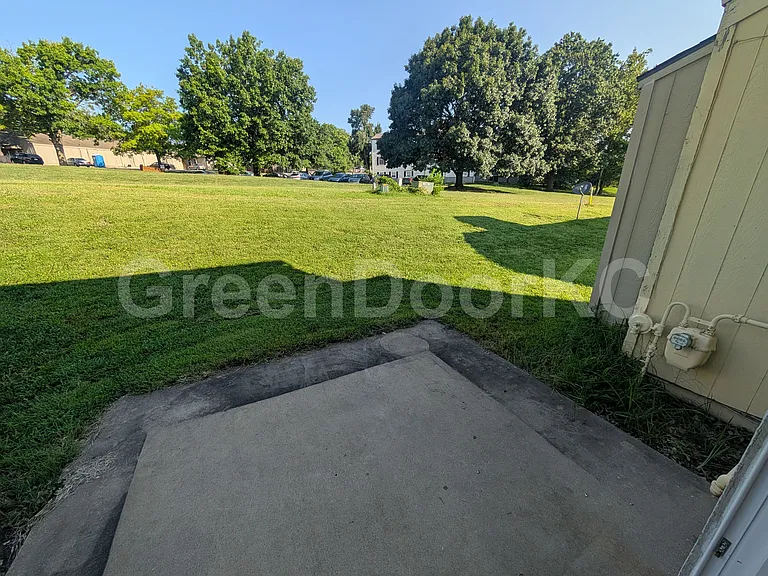 16520 W 141st St — Photo 17
