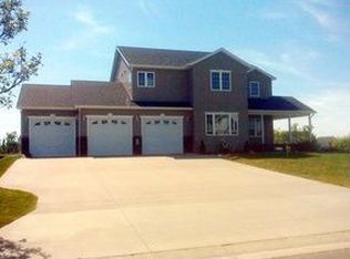 4725 37th Ave N, Fargo, ND