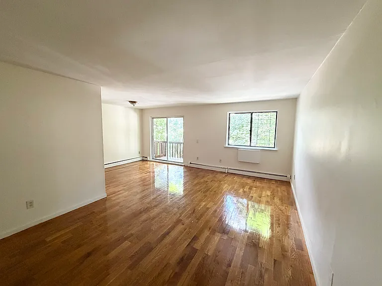 37 Odell Ave #1A — Photo 1