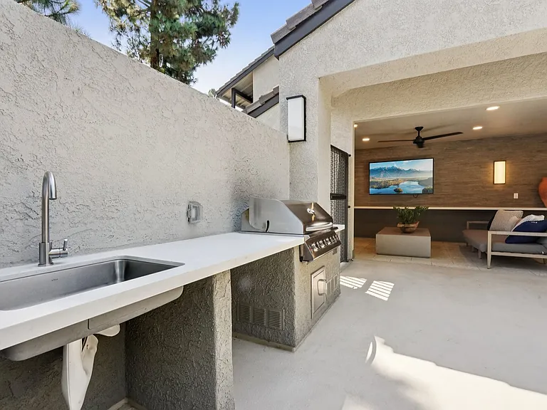 Hensley at Corona Pointe — Photo 30