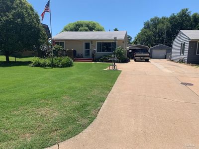 1024 E Ash St, Salina, KS, 67401