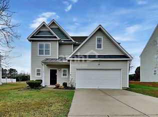 76 Hocutt Farm Dr, Clayton, NC 27527