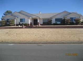 13515 Delaware Rd, Apple Valley, CA 92308