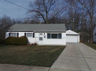 38231 Laura Dr, Eastlake, OH 44095